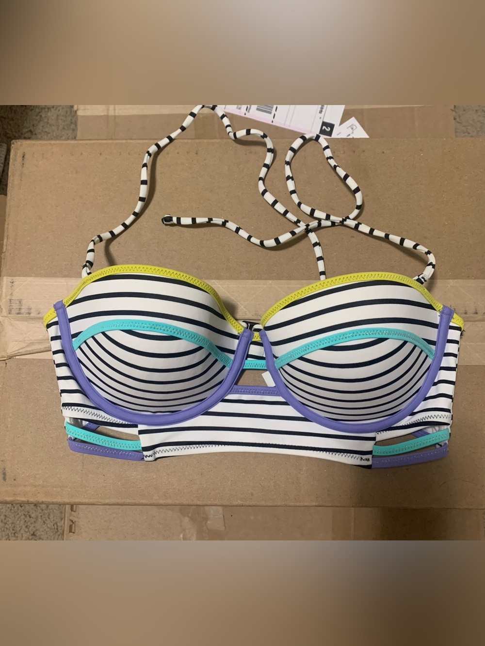 ⭐️2 for $20⭐️ Victoria’s Secret Striped Push-up Strapless Bikini Top